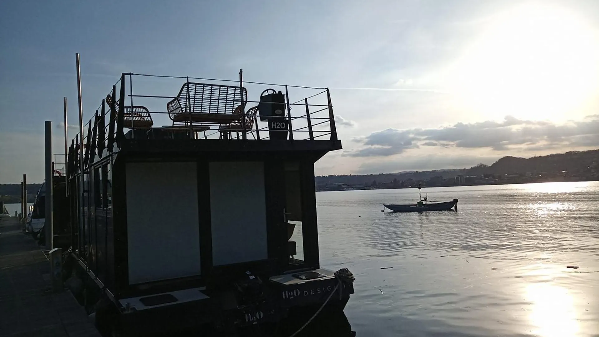 מלון אנג'רה Sopra L'Acqua - Houseboat 0*,  איטליה